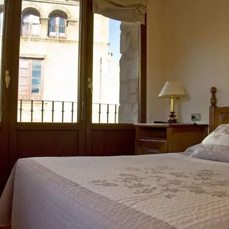 Hostal Las Coronas-3